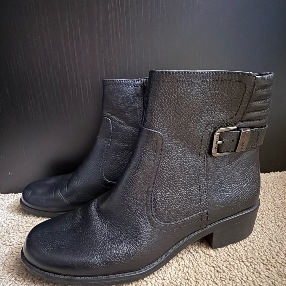 Anne Klein Sport Black Leather Ankle Boots SZ8.5 - Picture 2 of 11